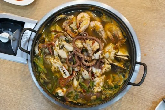 위에서 본 해물탕